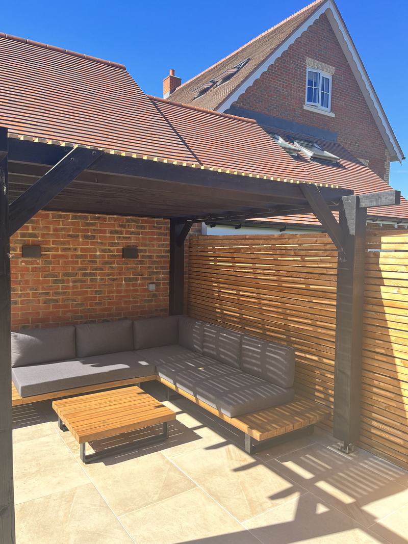 Garden pergola and screening in Frant