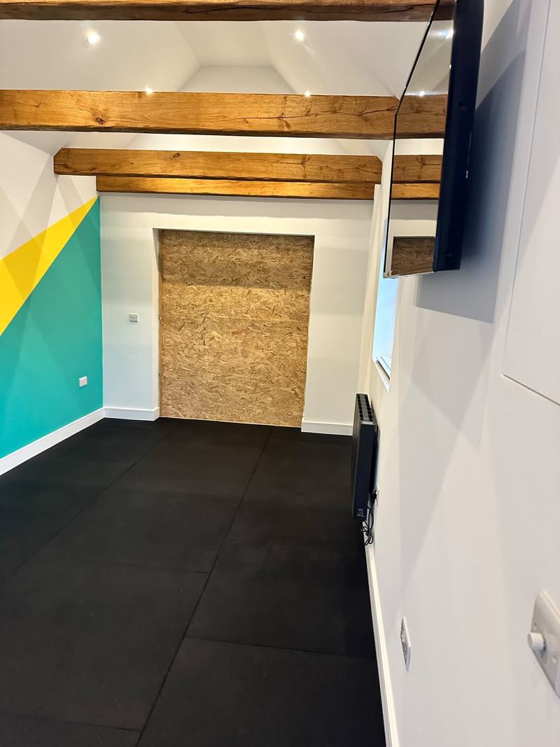 Garage to gym in Lamberhurst