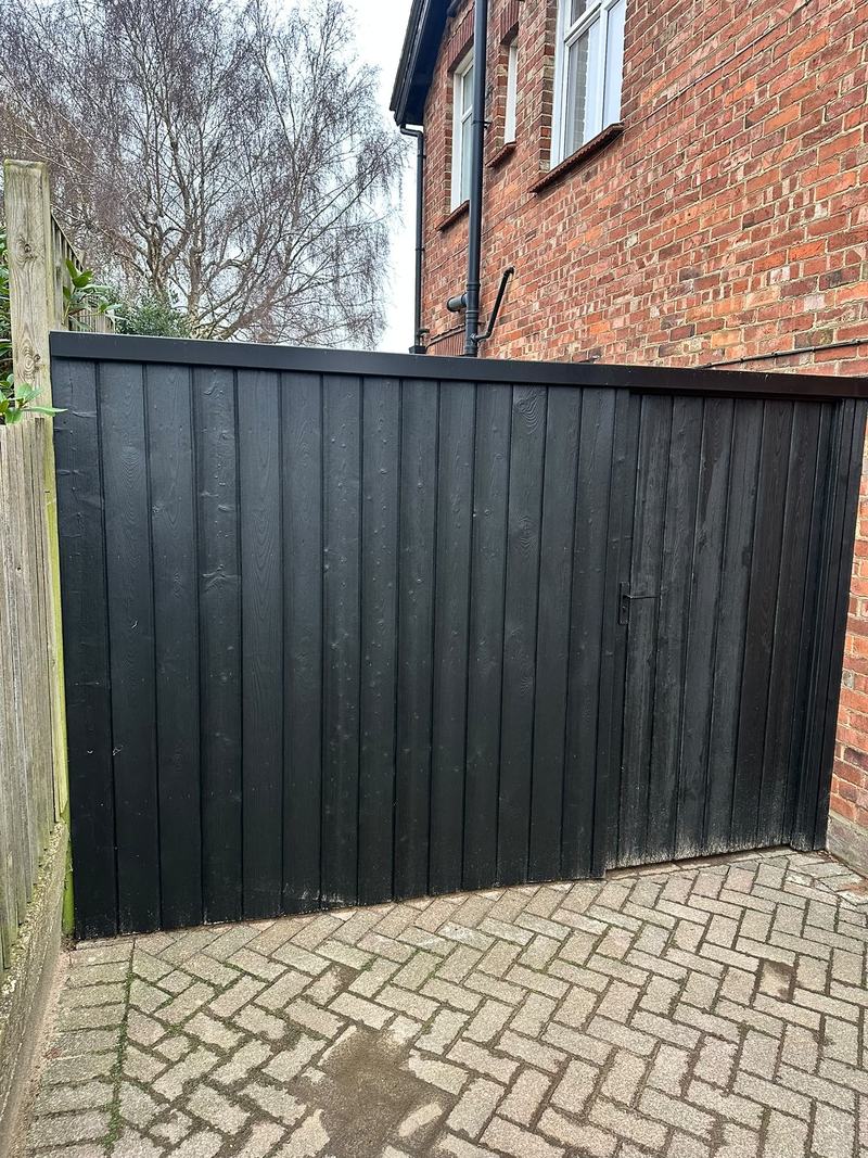Garden music studio and book storage in Tunbridge Wells, finished